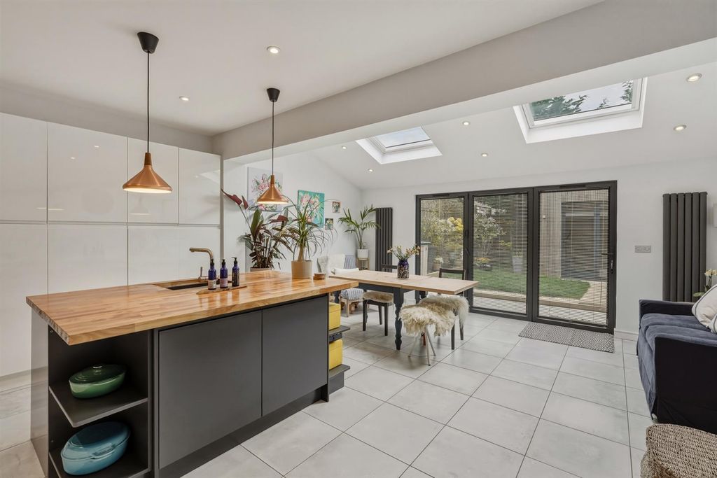 Property photo 1 of 28 17-Whitehallrd-019.Jpg