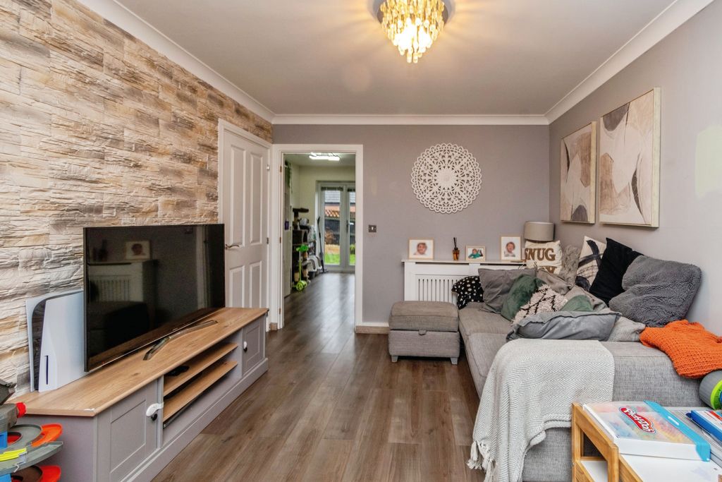 Property photo 2 of 15