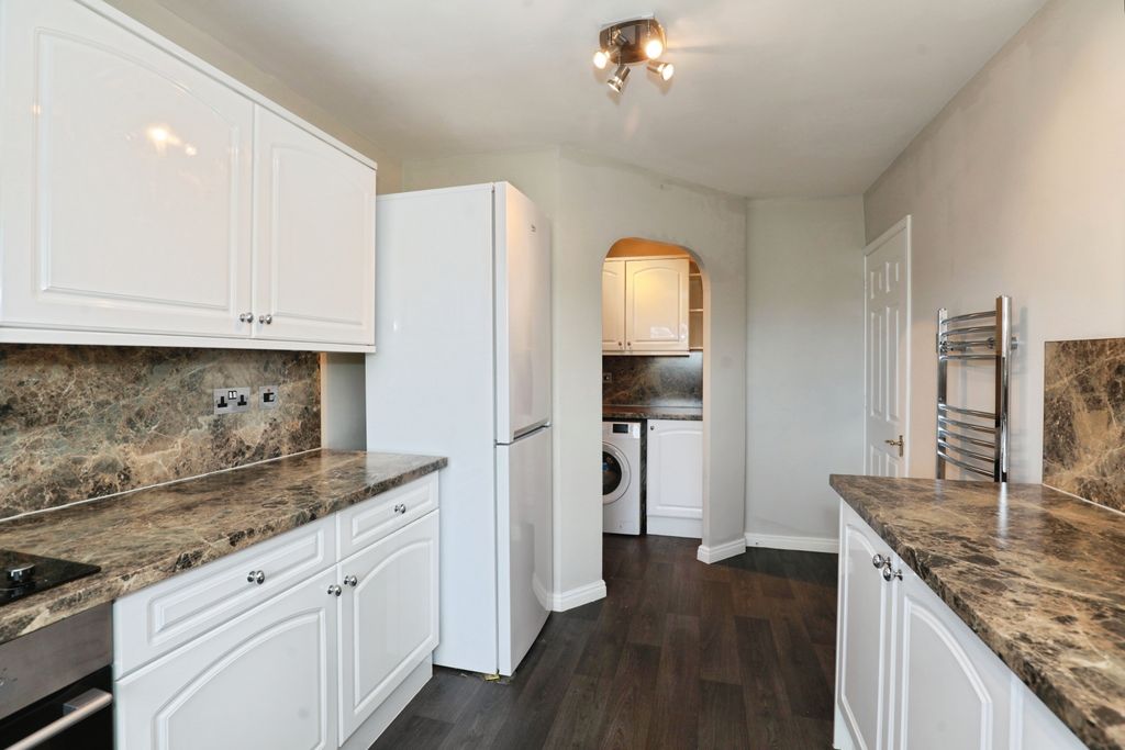 Property photo 2 of 20 Kitchen