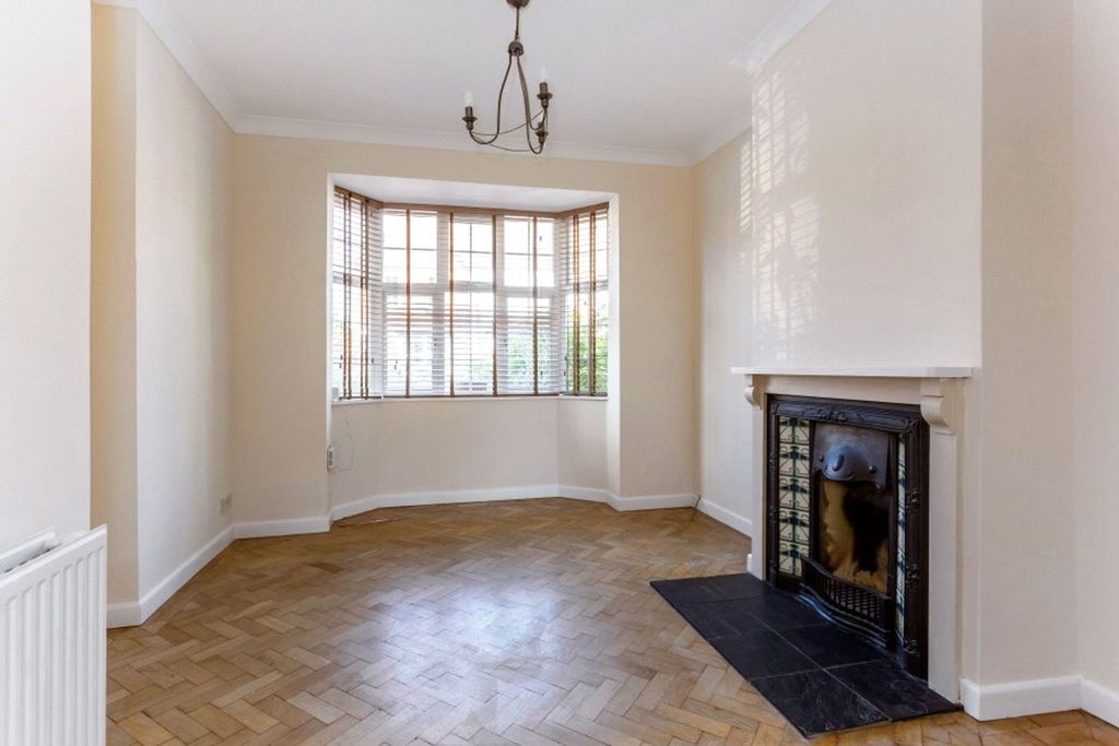 Property photo 2 of 13 Picture No. 07