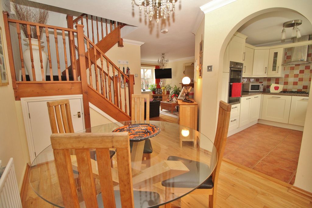 Property photo 3 of 19