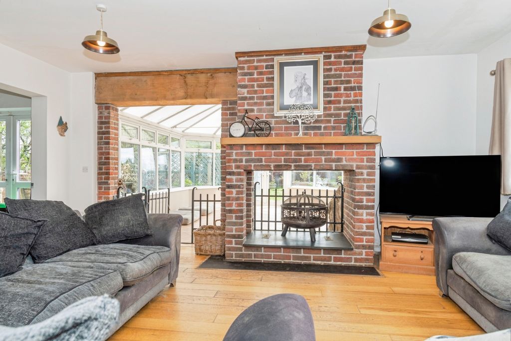 Property photo 2 of 15