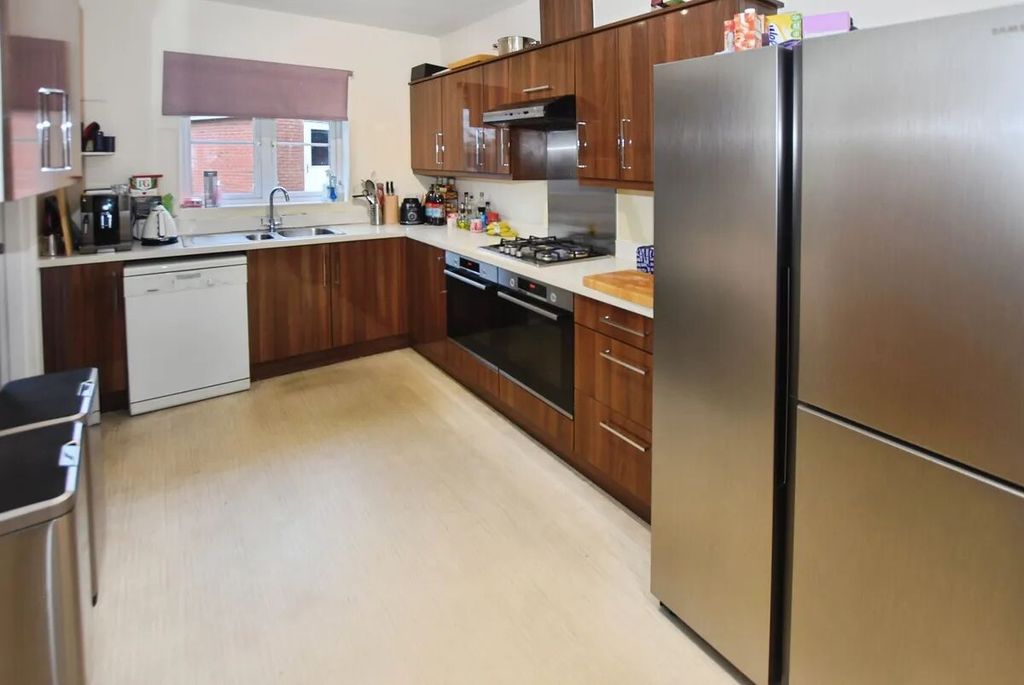 Property photo 3 of 20 Picture 3