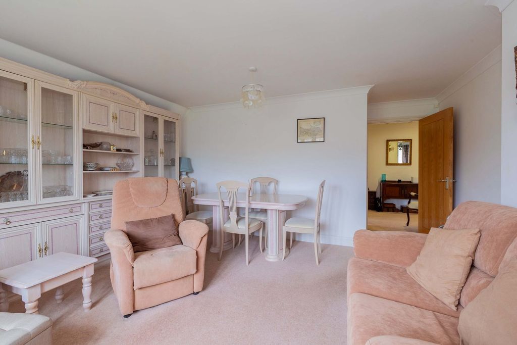 Property photo 3 of 15