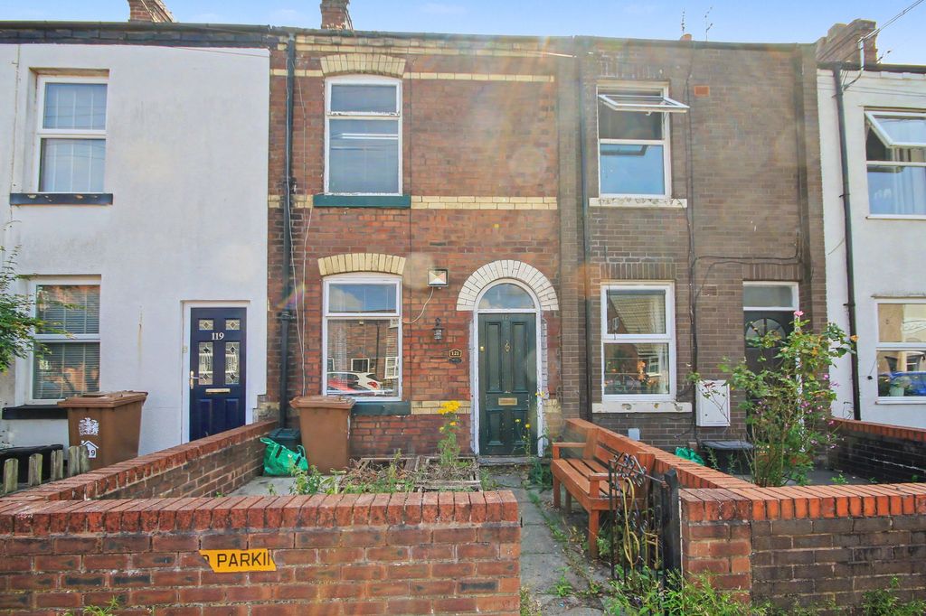 Property photo 1 of 8