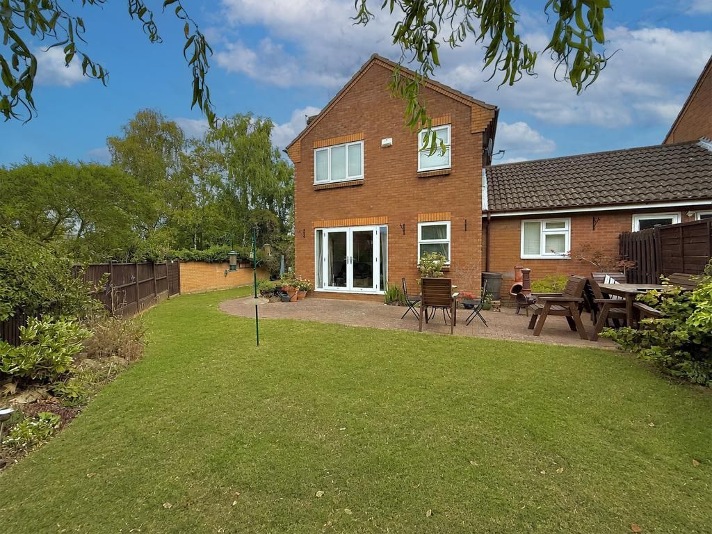 Property photo 2 of 18 Rear Garden