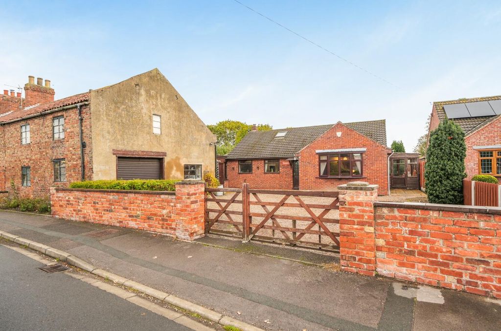 Property photo 1 of 22