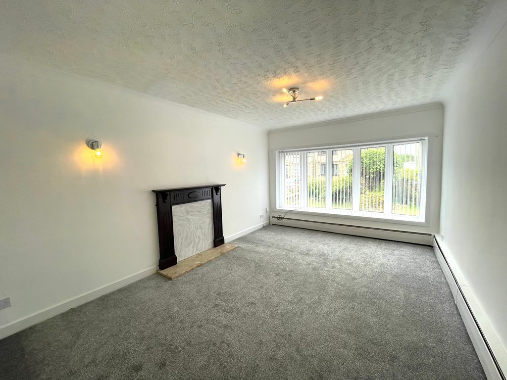 Property photo 2 of 18 Image