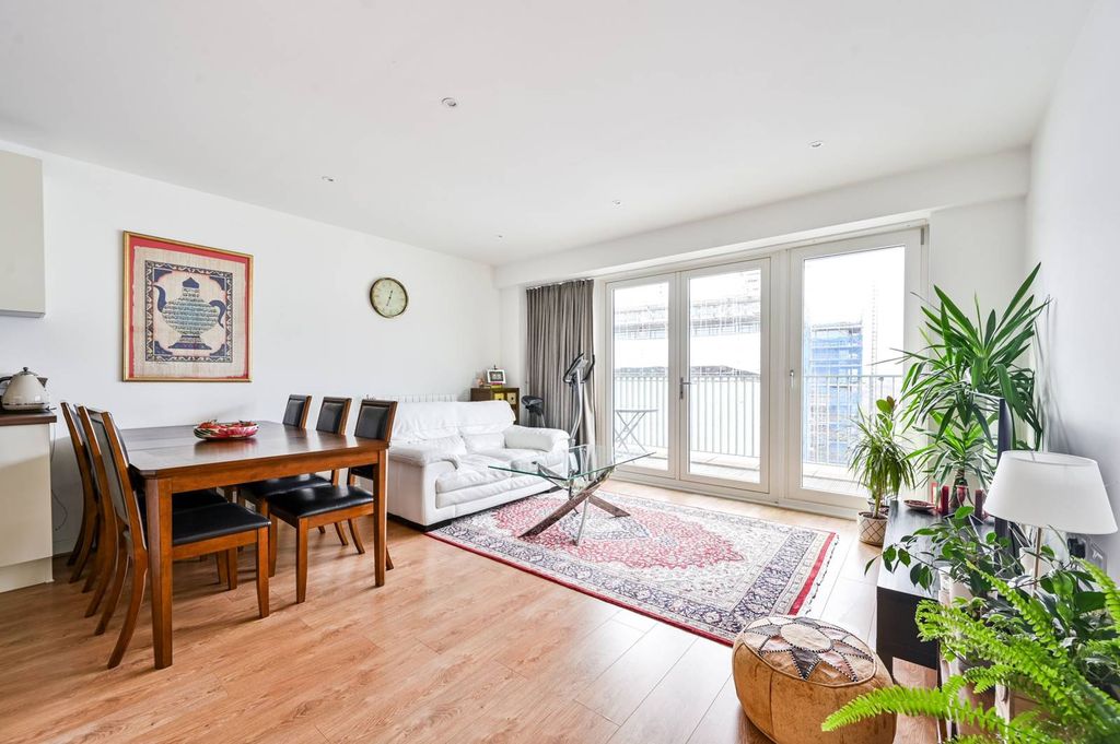 Property photo 3 of 8