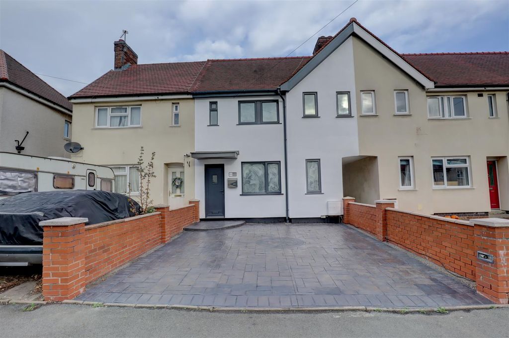 Property photo 1 of 18 Front Aspect