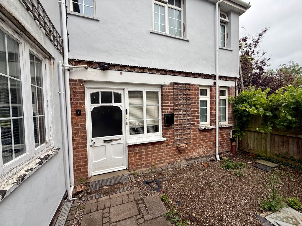 Property photo 1 of 5