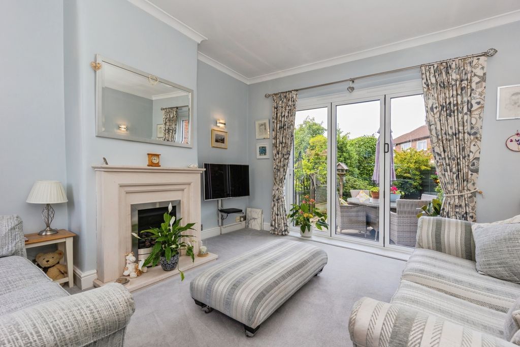 Property photo 3 of 22 Pbox-Img.Jpg