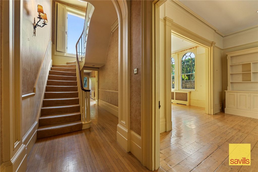 Property photo 3 of 47 Hallway