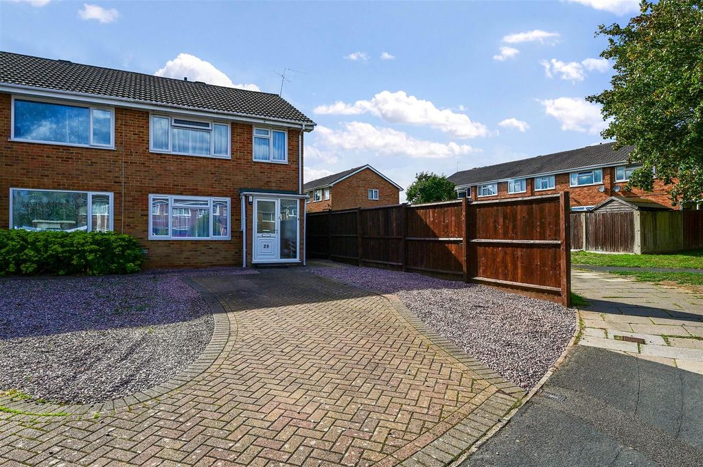 Property photo 1 of 17 Porter Road