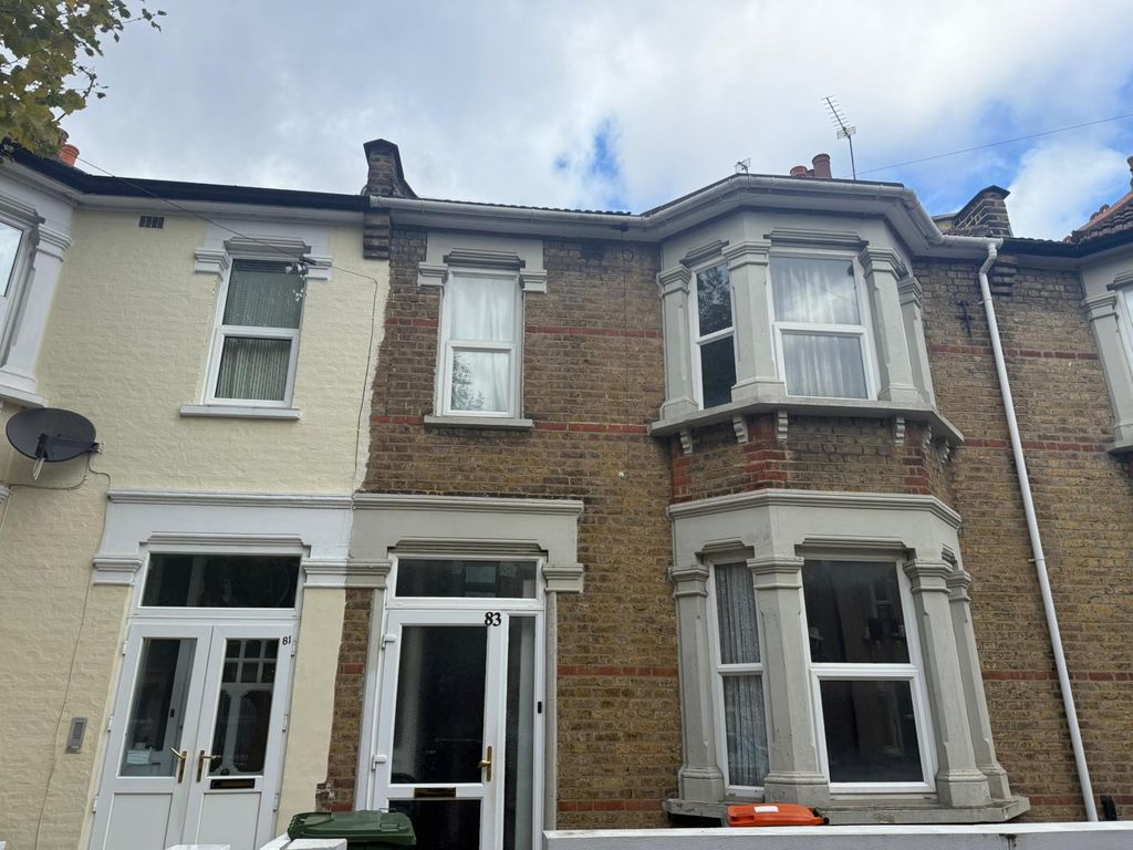 Property photo 1 of 2