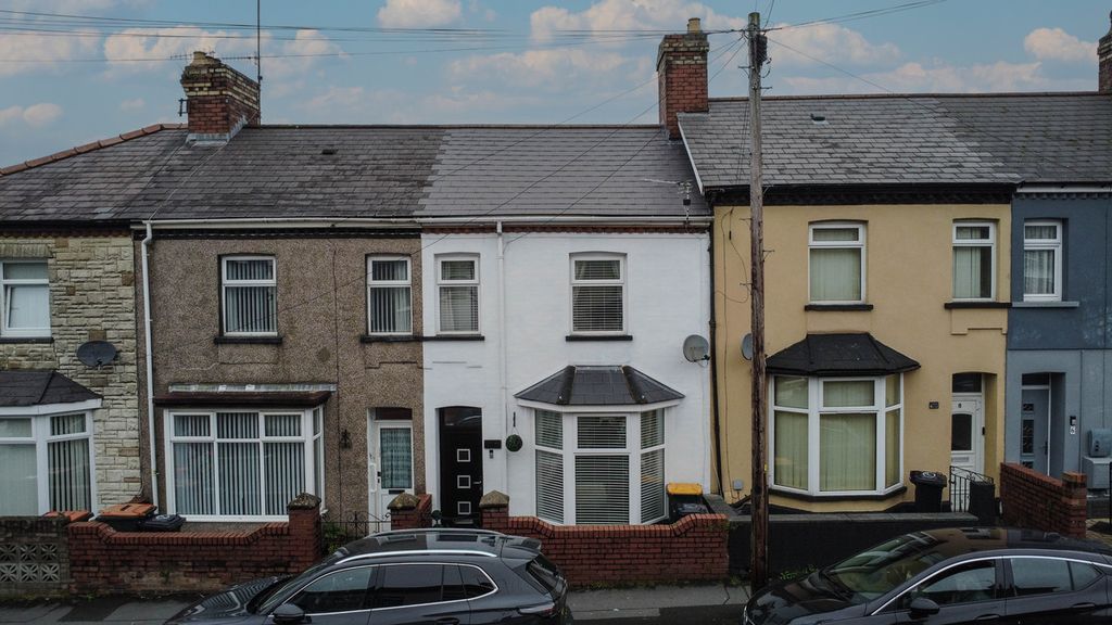 Property photo 1 of 27