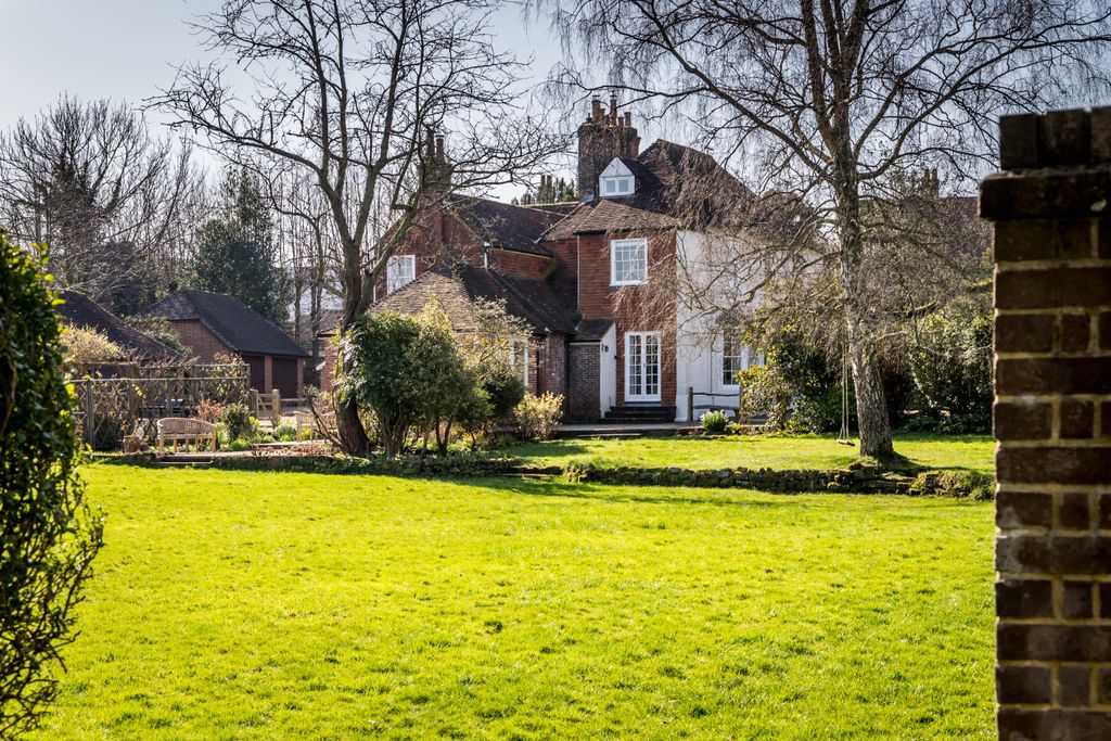 Property photo 3 of 35