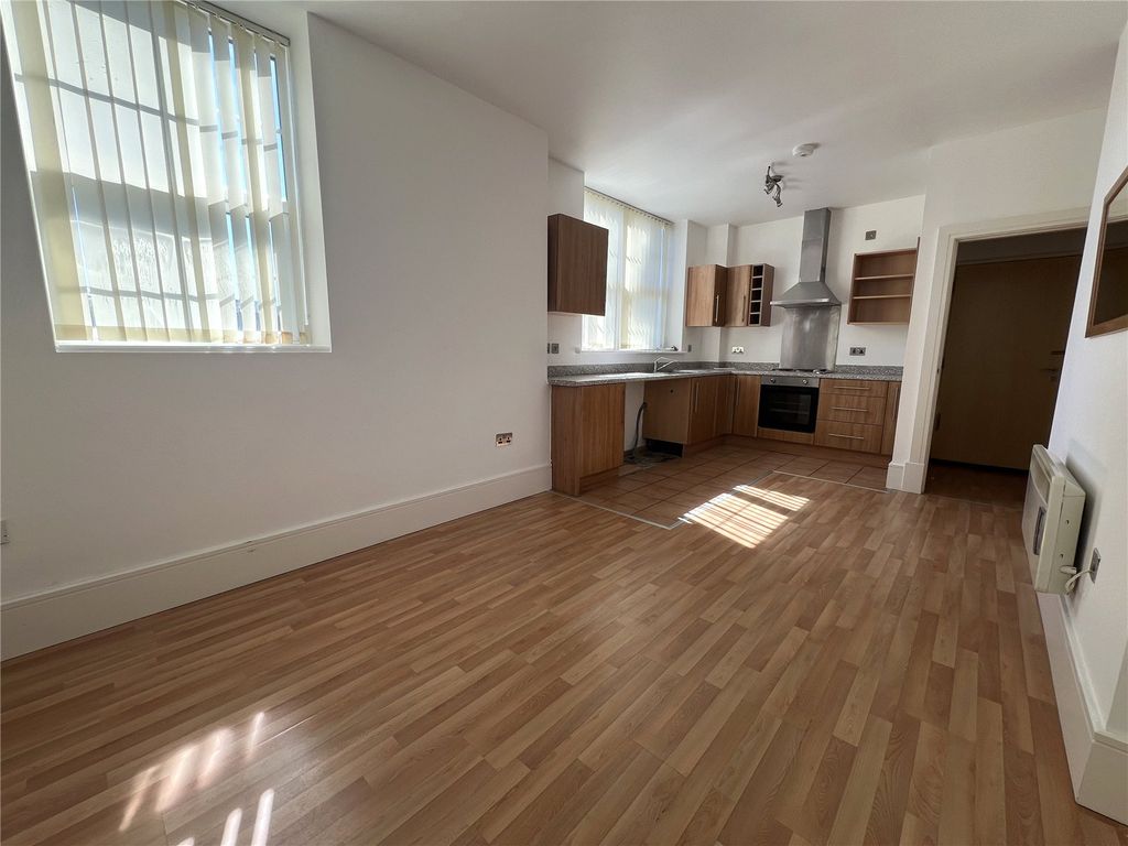 Property photo 3 of 15 Picture No. 11