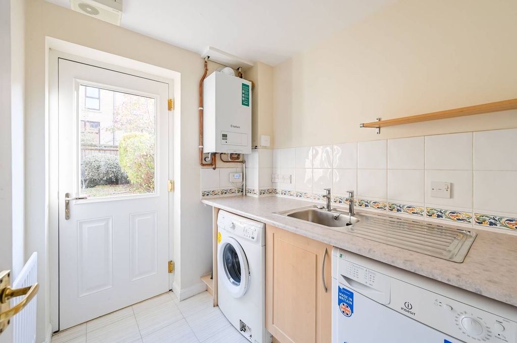 Property photo 3 of 18