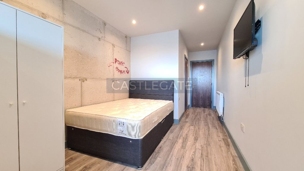 Property photo 1 of 12 Room 38, Renaissance Works, 105 New Street, Huddersfield, HD1 2As