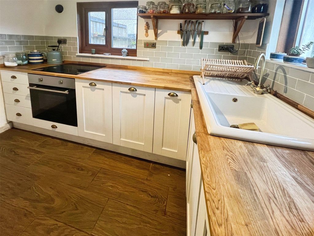 Property photo 3 of 18 Picture No. 15