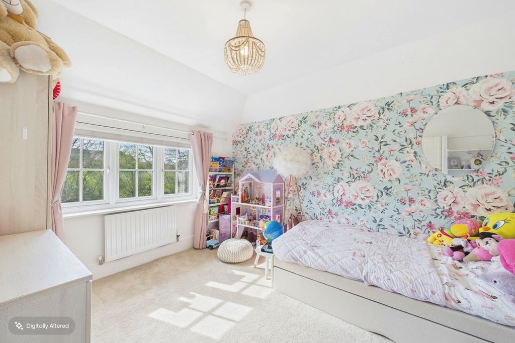 Additional image 9 of 4 bed detached house for saleAusten Grove, Arborfield Green, Reading, Berkshire RG2