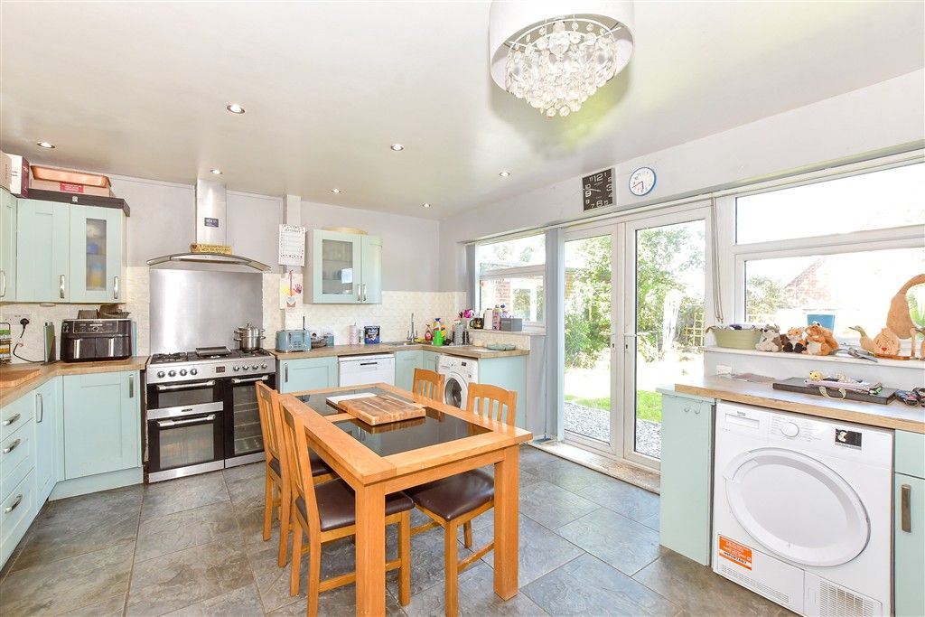 Property photo 3 of 12 Kitchen/Breakfast Room