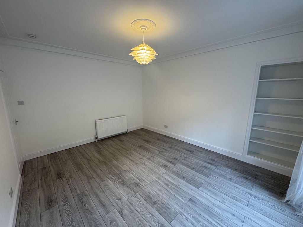 Property photo 1 of 25