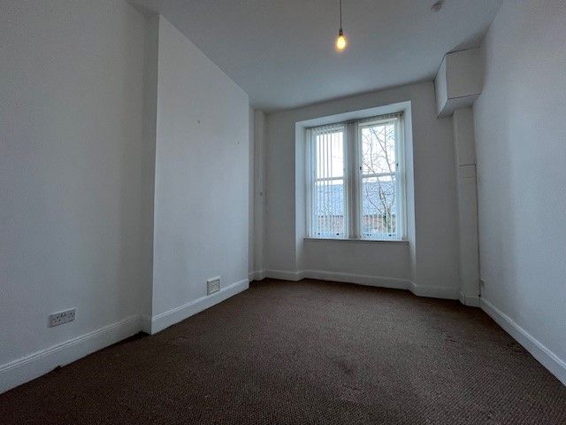 Property photo 2 of 10 Bedroom