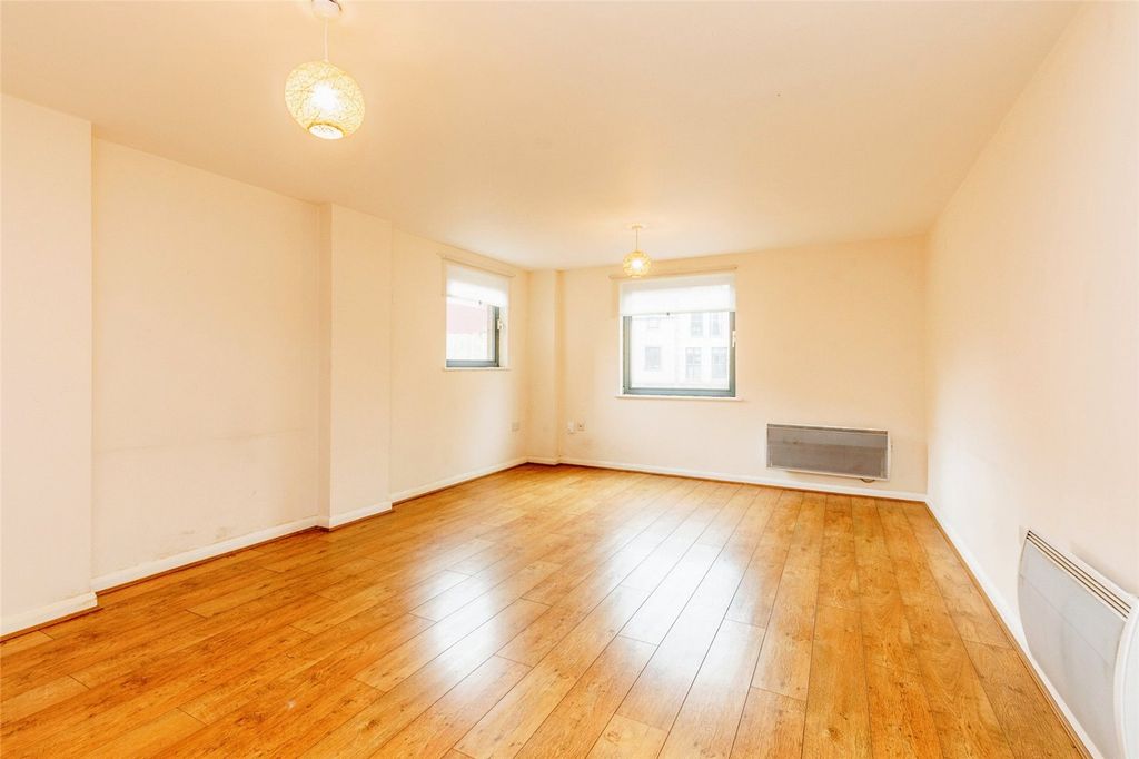 Property photo 2 of 12 Picture No. 04