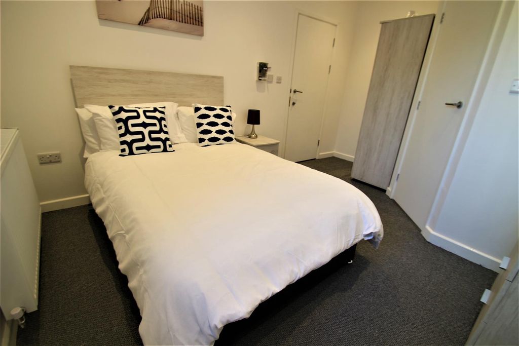 Property photo 2 of 5 Murray Road 13 - Room 2 View 2.Jpg