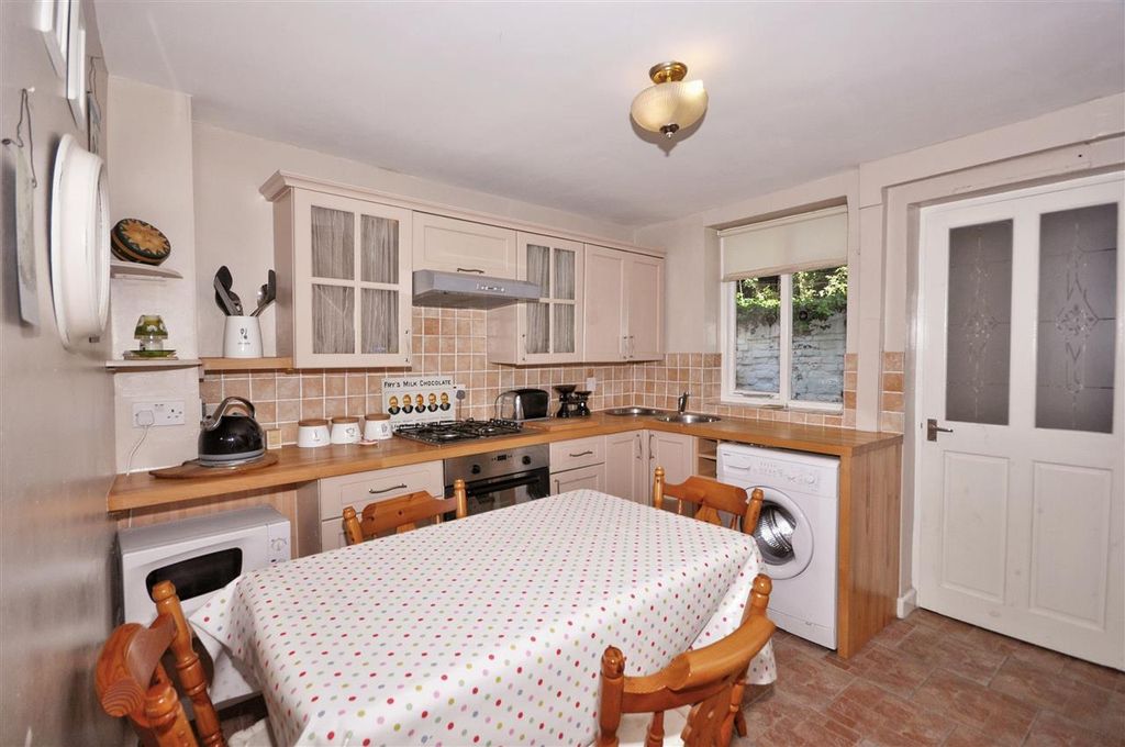 Property photo 1 of 8 Main Picture