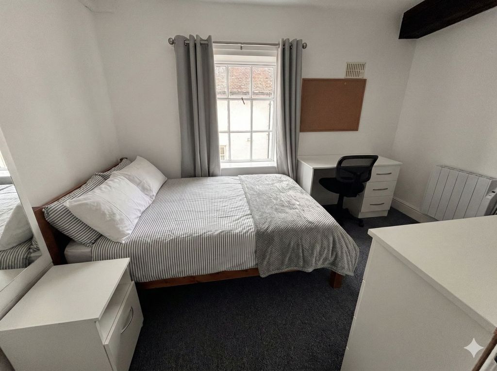 Property photo 3 of 6 Gallery