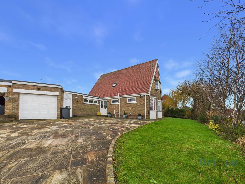 Property photo 2 of 30