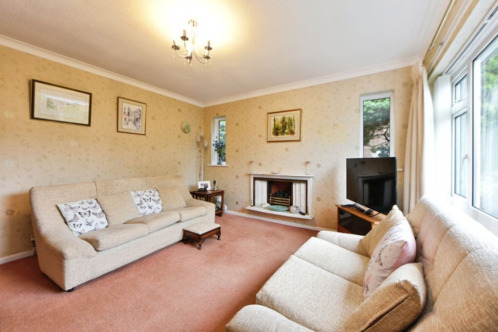 Property photo 2 of 19 Photo