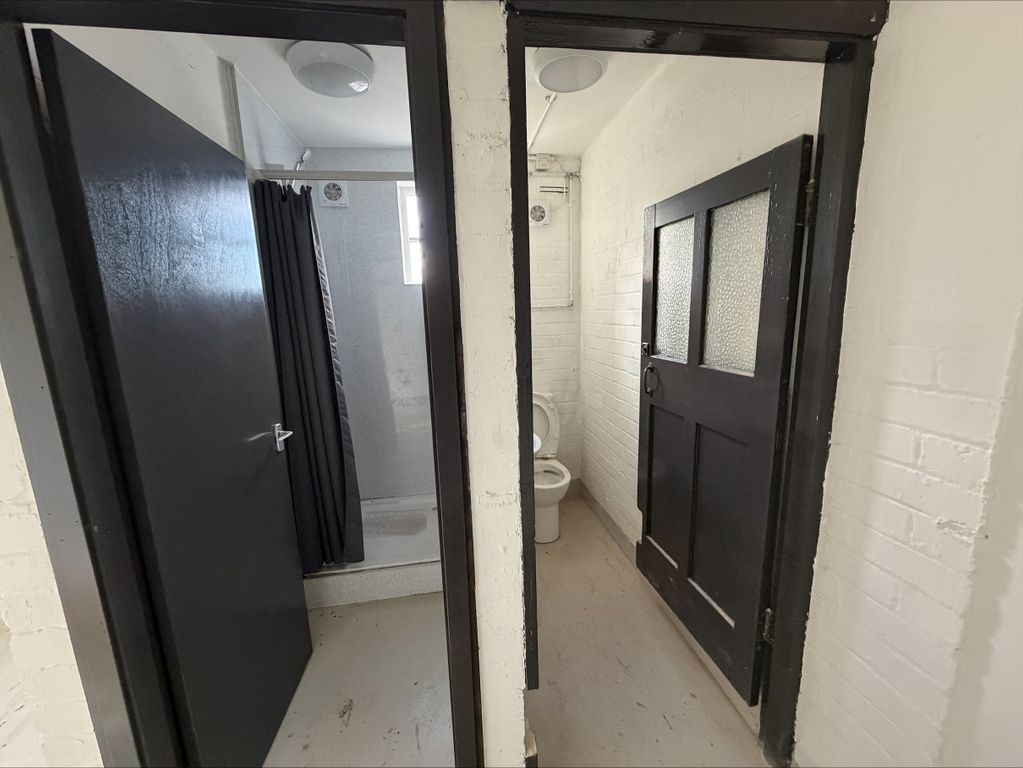 Property photo 2 of 3
