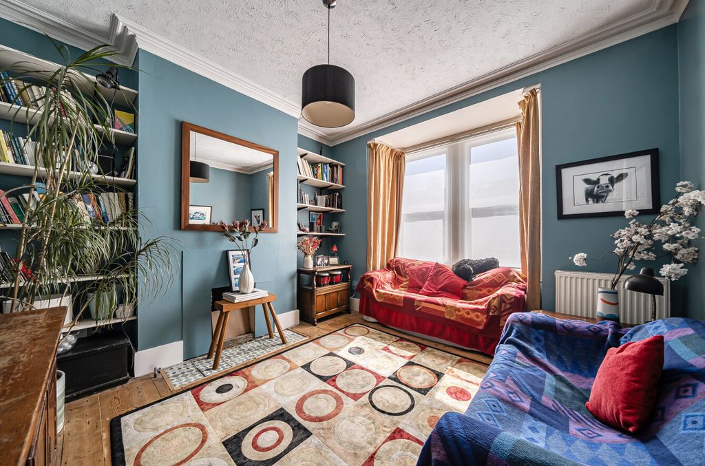 Property photo 3 of 14 1446376-12-69Dcda...