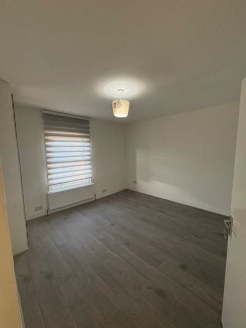 Property photo 2 of 7 Actualsize (2)