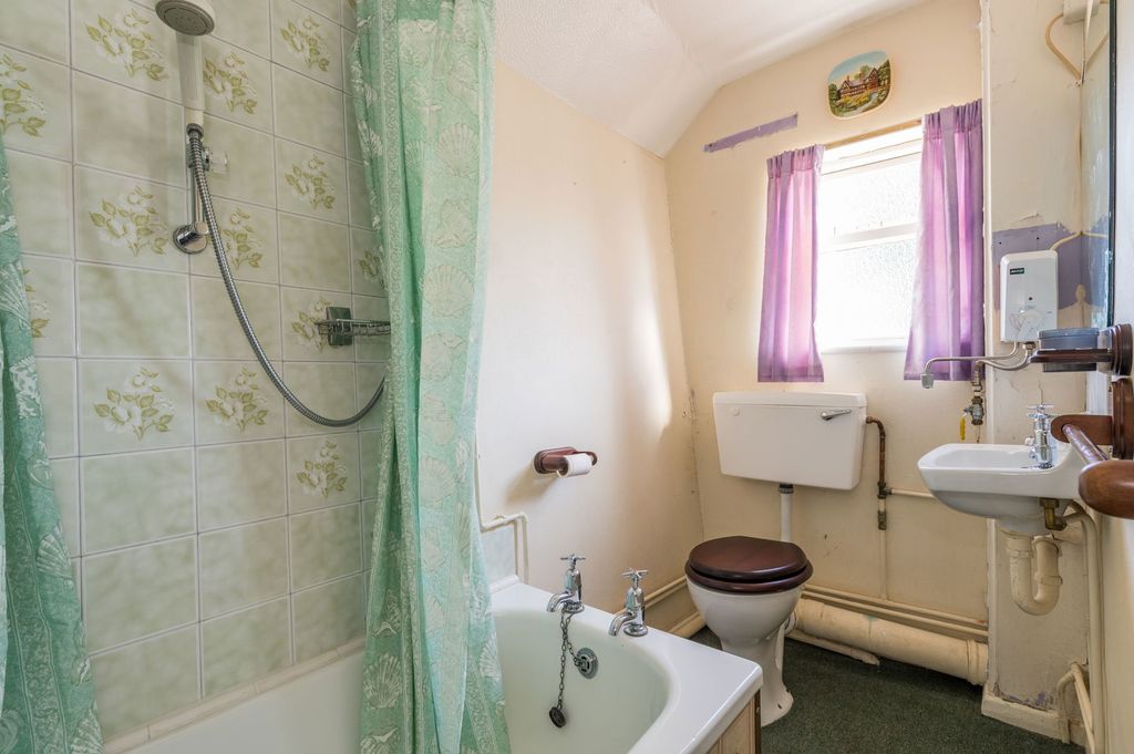 Property photo 3 of 13