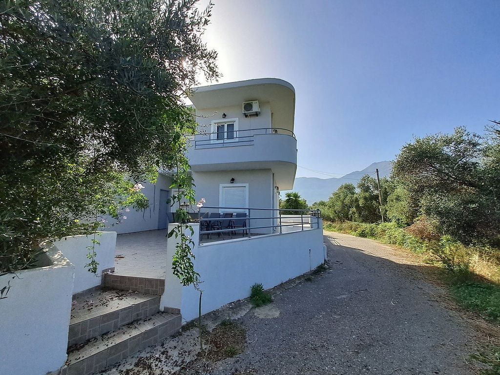 Property photo 1 of 35