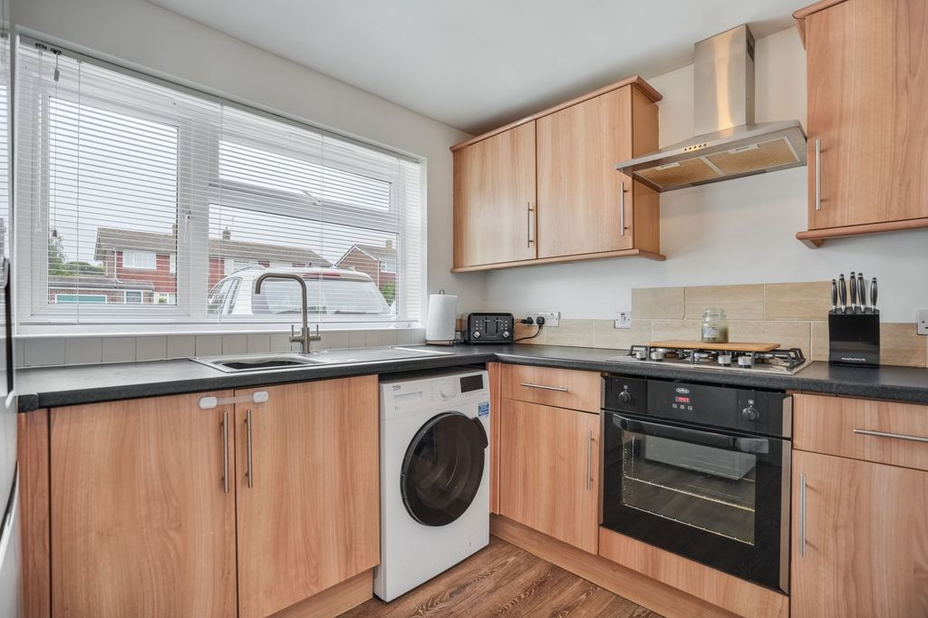 Property photo 2 of 17