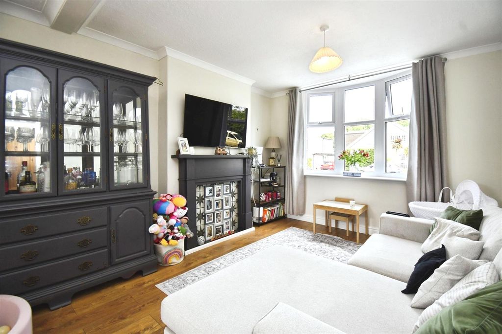 Property photo 2 of 16