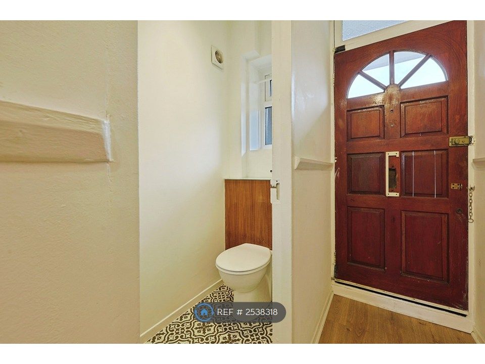 Property photo 3 of 23