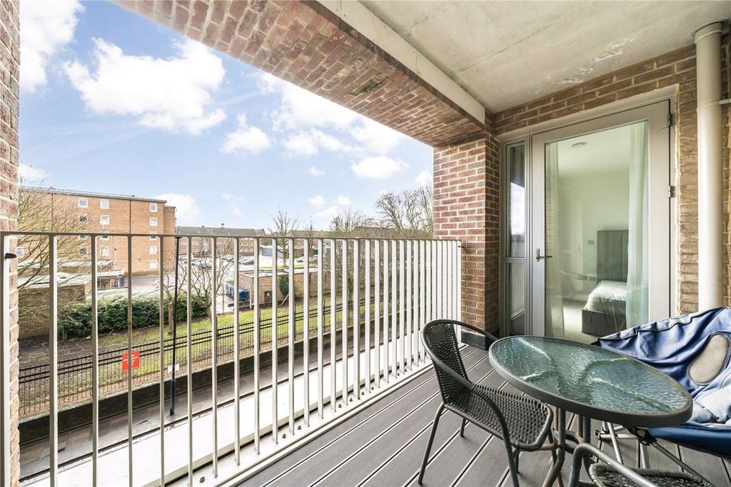 Property photo 3 of 11