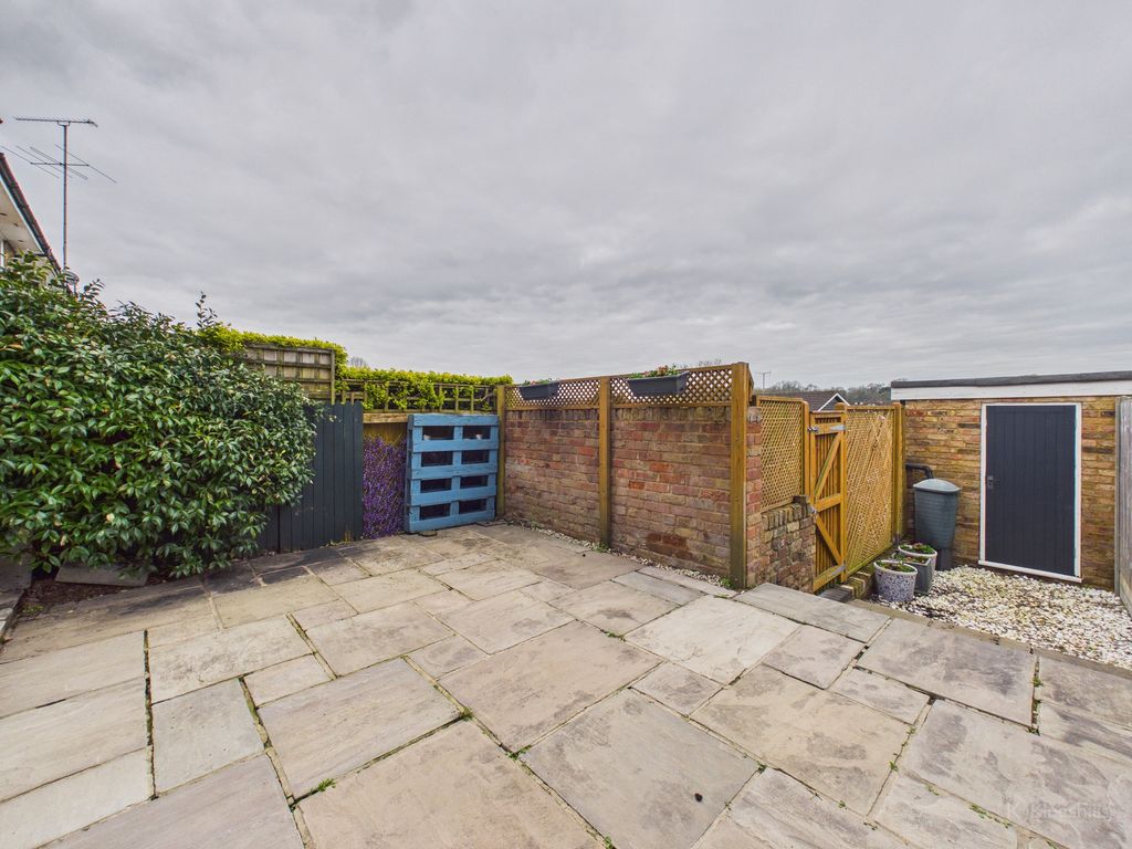 Property photo 2 of 13 Garden