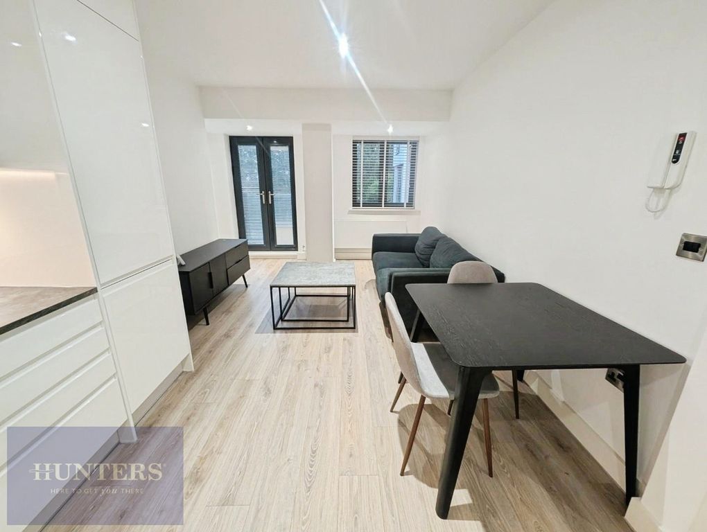 Property photo 2 of 9 Pbox-Img.Jpg