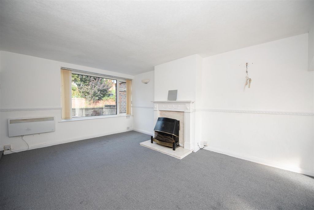 Property photo 2 of 10 Open Plan Lounge/Diner