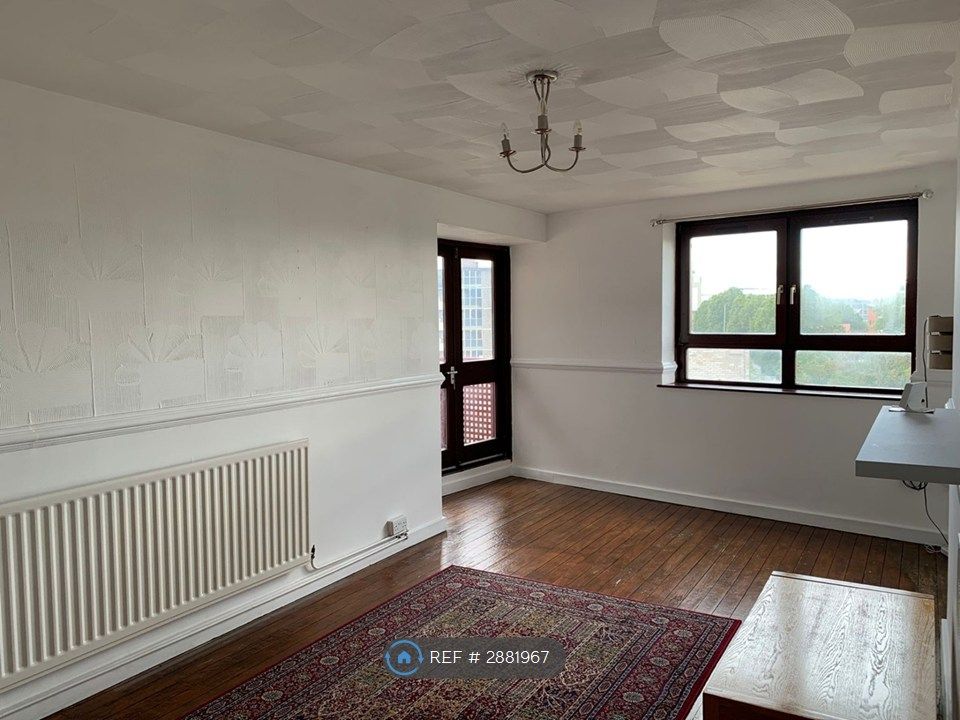 Property photo 1 of 8 Lounge 1
