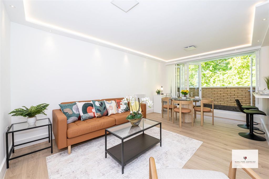 Property photo 1 of 26 The Colonnades 191-001 Mr - Hpa.Jpg