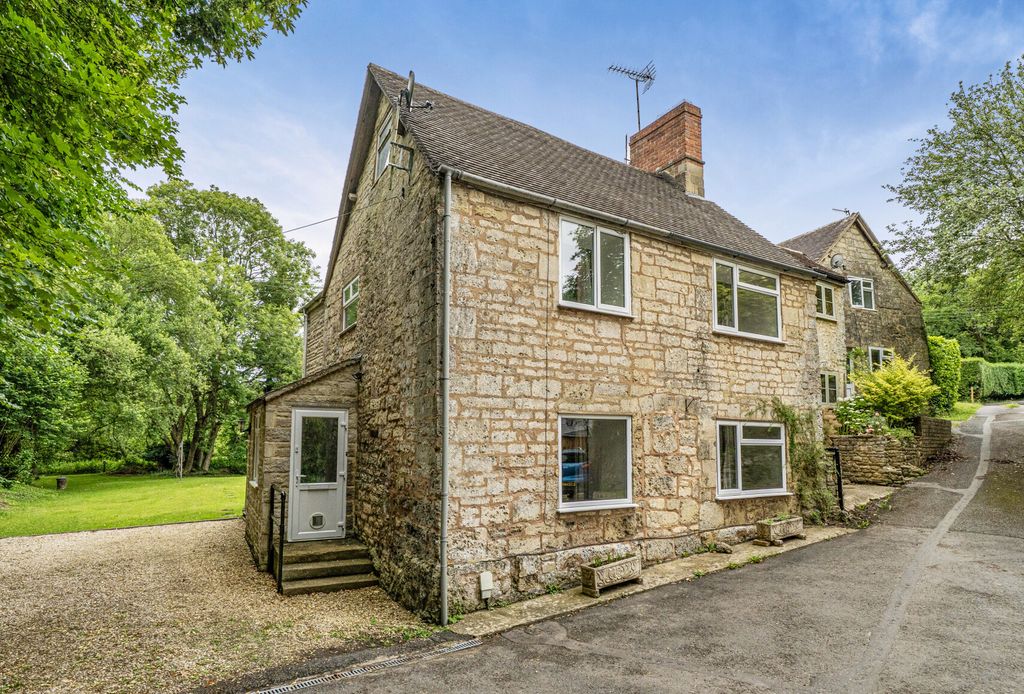 Property photo 1 of 19 1477991-12-6A33Ef...